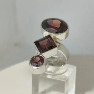 טבעת כסף בשילוב אבנ חן גארנטים